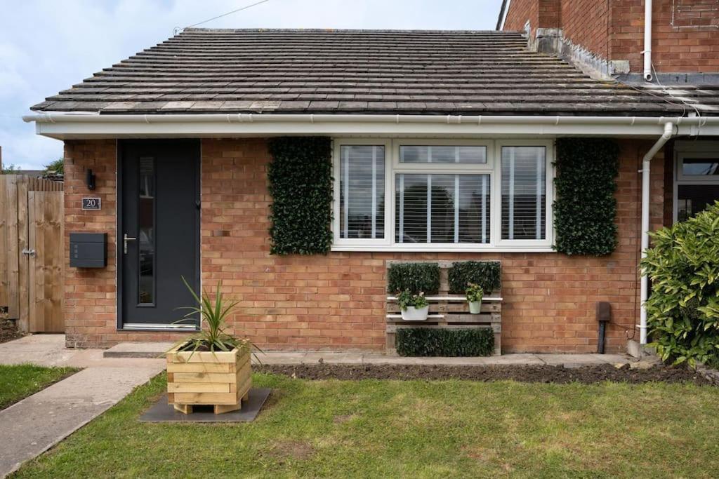 Bungalow In Keynsham Esterno foto