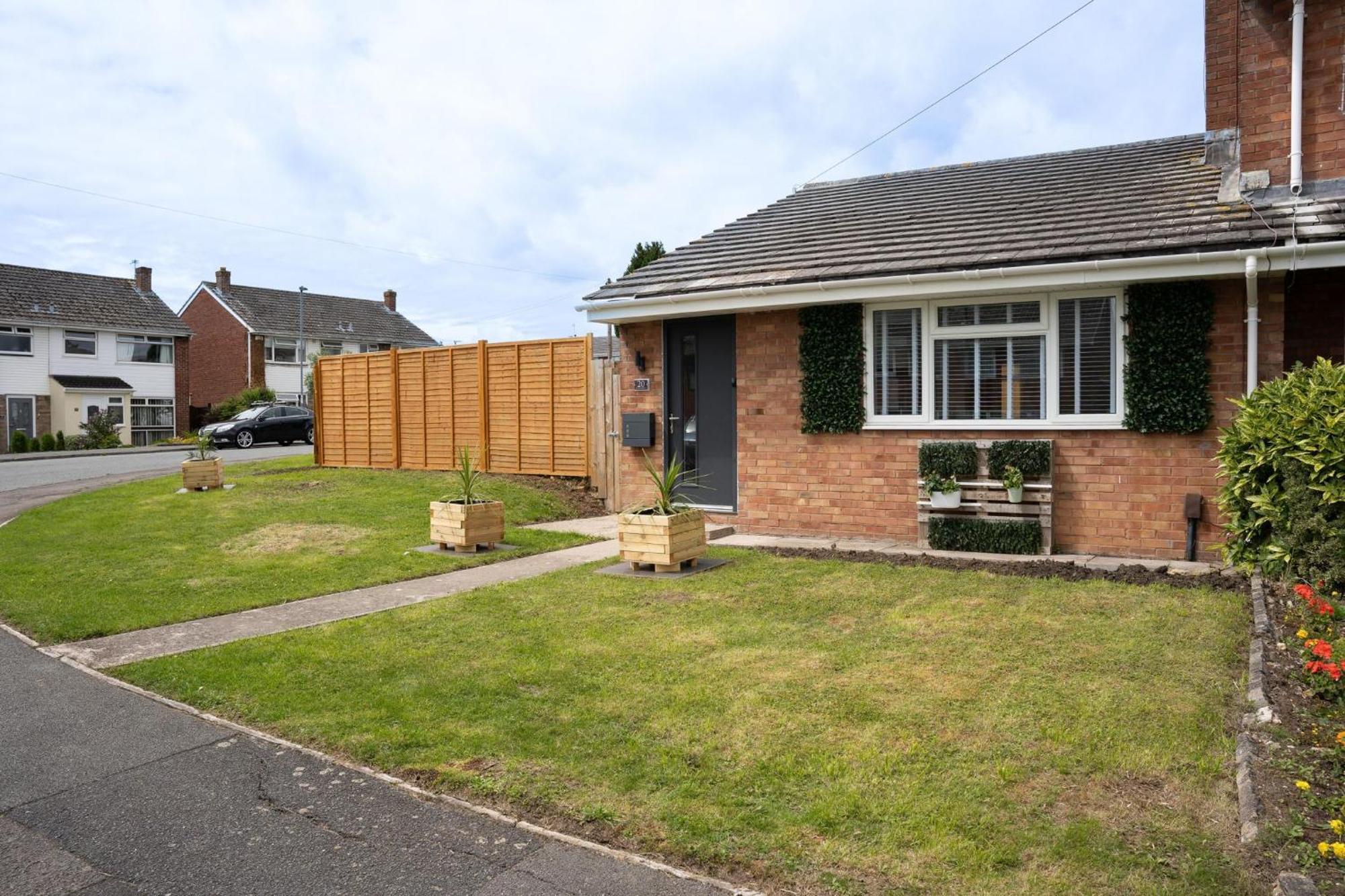 Bungalow In Keynsham Esterno foto
